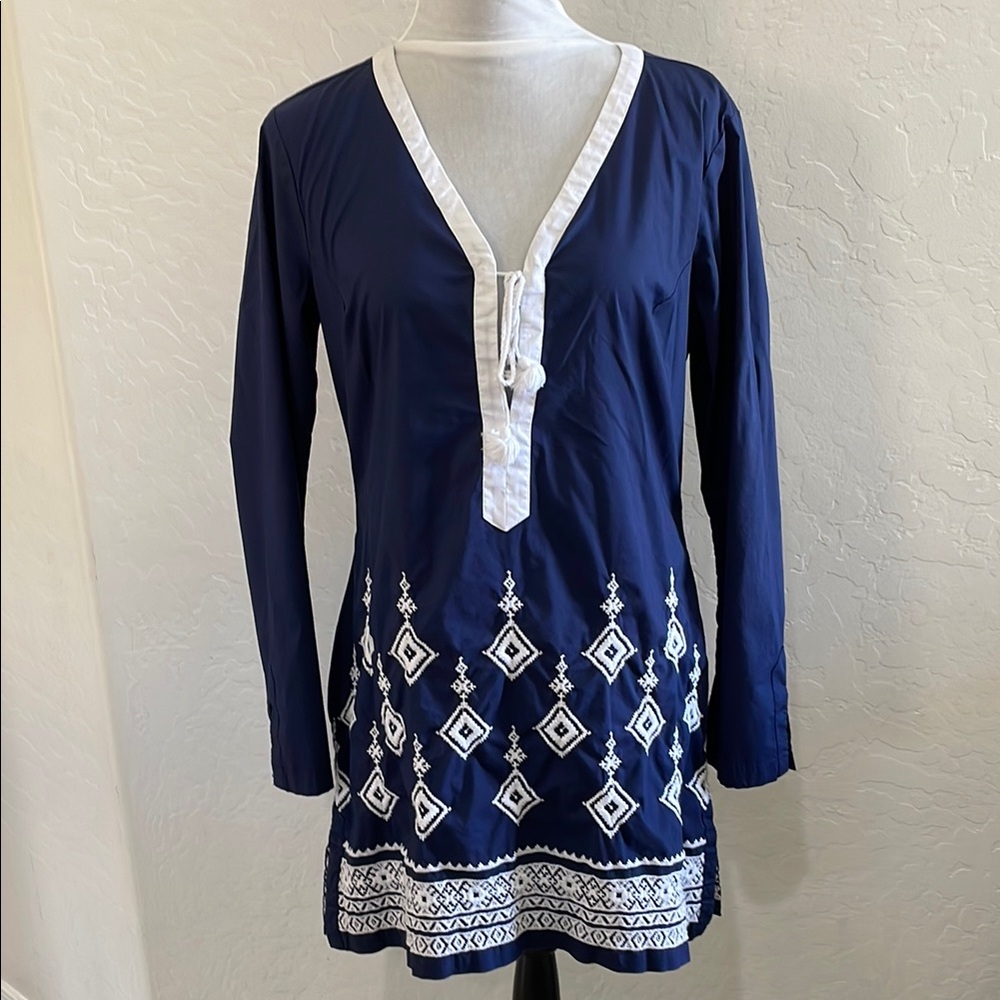 Athleta Navy and White Swim Coverup, size Medium